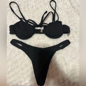 Black bikini